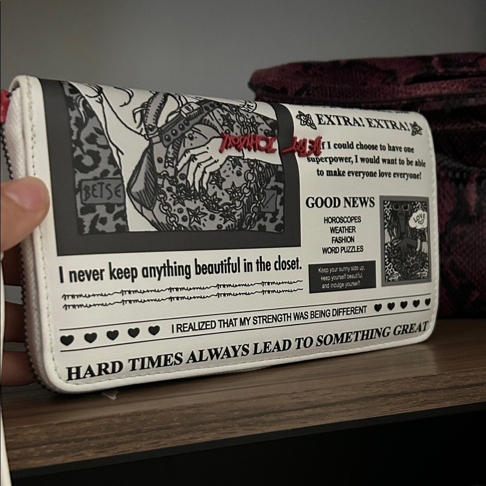 Betsey Johnson Sexy White Newspaper Print Zip Clutch with Black and Red Details - Picture 1 of 7